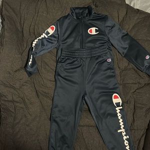 Boys size 5T Champion jogger set